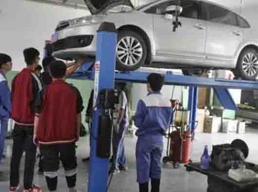 對汽修專業(yè)的認(rèn)識: 為什么對于汽修行業(yè)來說如此重要?